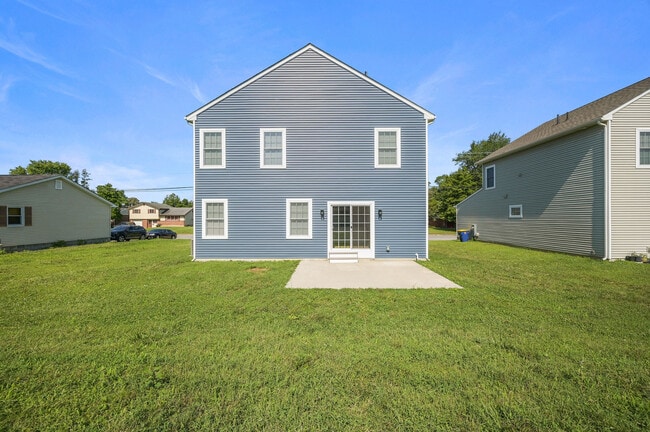 Building Photo - 833 Monroe Terrace
