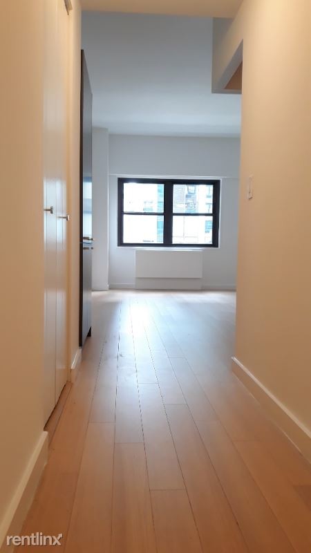 Primary Photo - Studio, 1 bath Apartment - 224 East 39th St