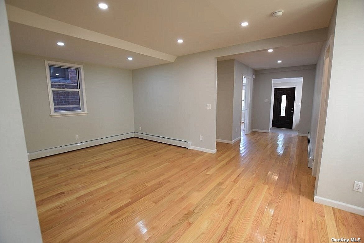 Foto principal - 50-15 39th Pl