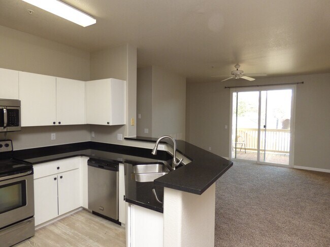 Foto del edificio - 1641 W Canal Cir
