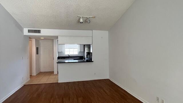 Building Photo - 6339 La Costa Dr