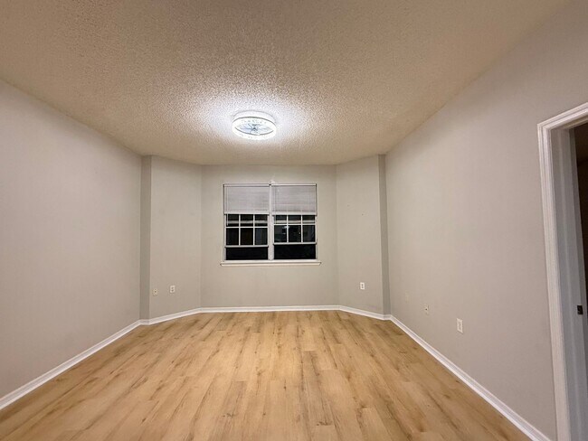 Foto del edificio - 10831 Windsor Walk Dr