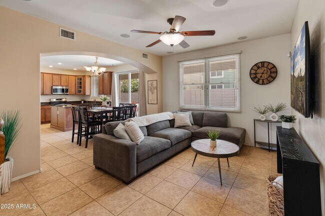 Foto del edificio - 2331 E Sunland Ave