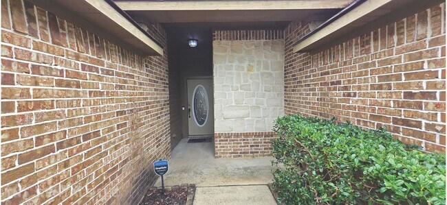 Building Photo - 408 Autumn Trail