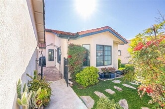 Building Photo - 1060 Mountain View Dr