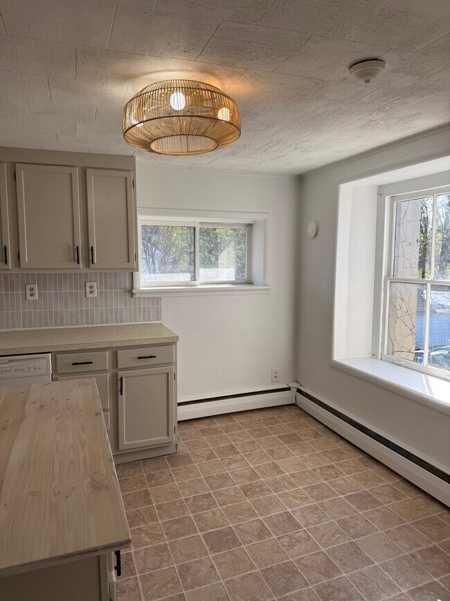 Foto del edificio - 3656 Main St