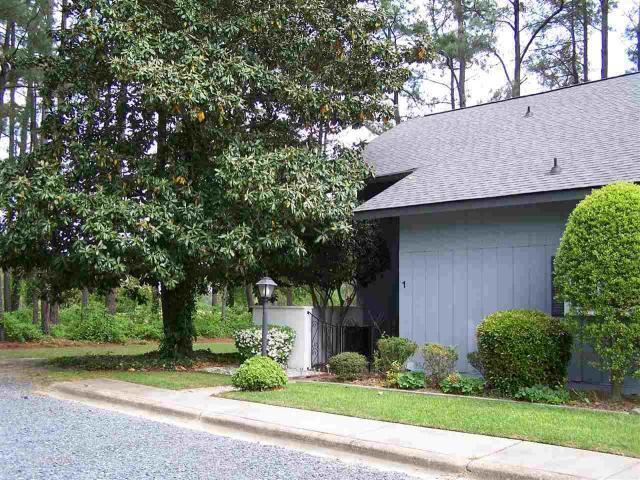 Front - 2 Foxhill Ct