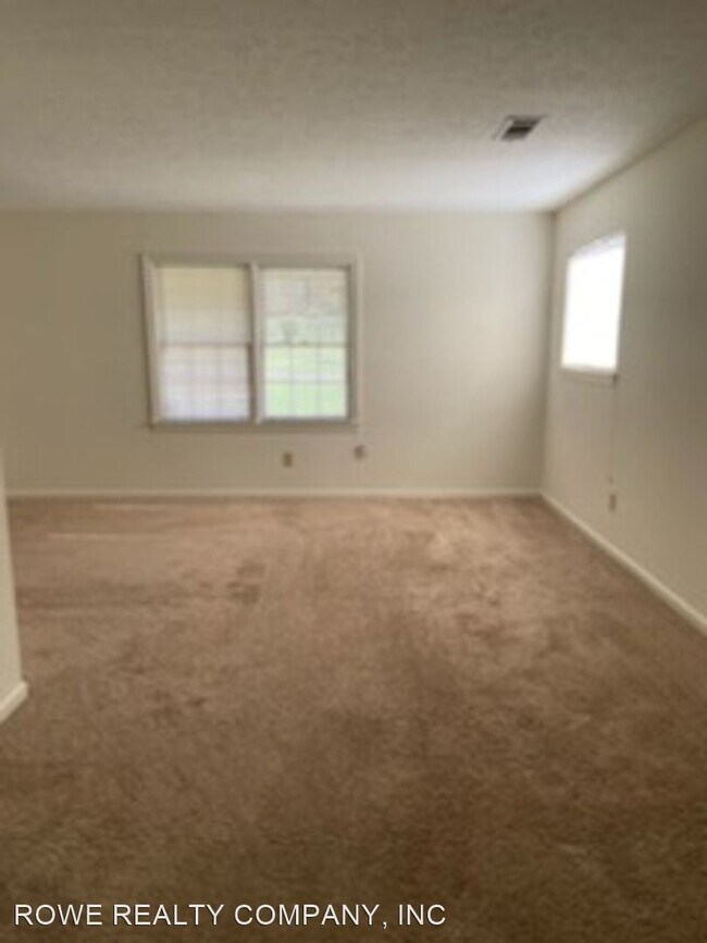 Foto del edificio - 3 br, 2 bath House - 3450 MELROSE DRIVE