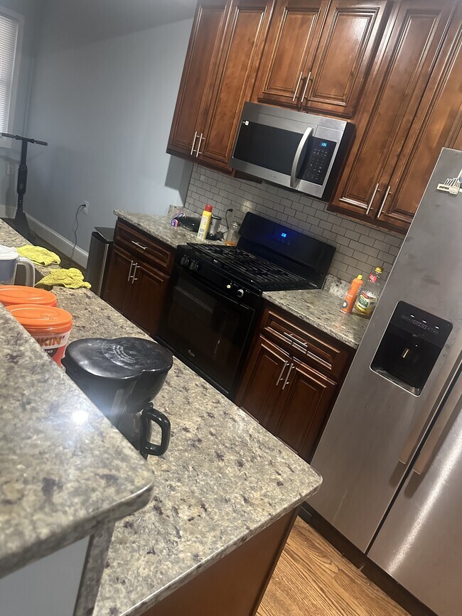 Foto del edificio - 1533 Isherwood St NE