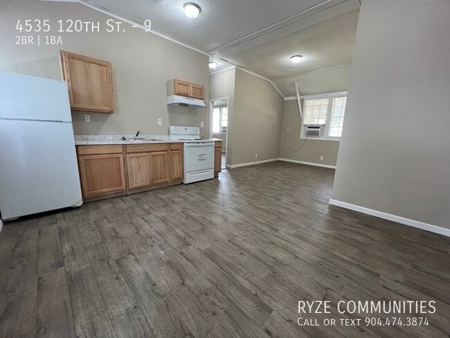 Building Photo - 4535 120th St