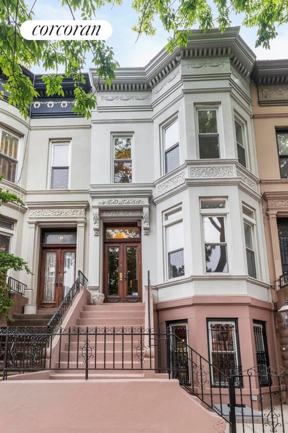 Primary Photo - 215 Brooklyn Ave