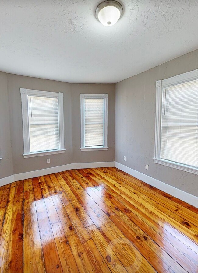 Foto del edificio - 159-161 Millbury St