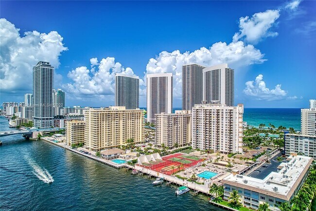 Foto del edificio - 1865 S Ocean Dr