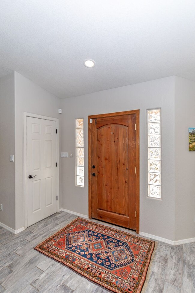 Foto del edificio - Pool home for rent June 1, 2025