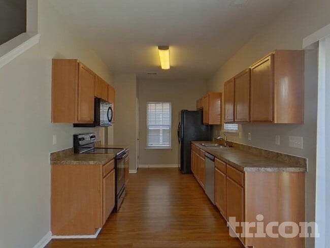 Foto del edificio - 484 Westmoreland Rd