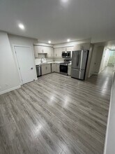 Building Photo - 7 A Vivian Ave