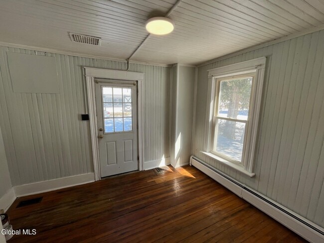 Foto del edificio - 372 NY-43