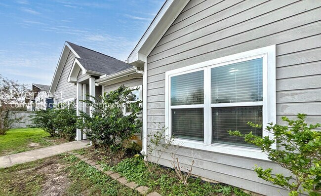 Foto del edificio - 6701 Paris St