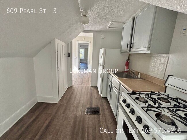 Foto del edificio - 609 Pearl St