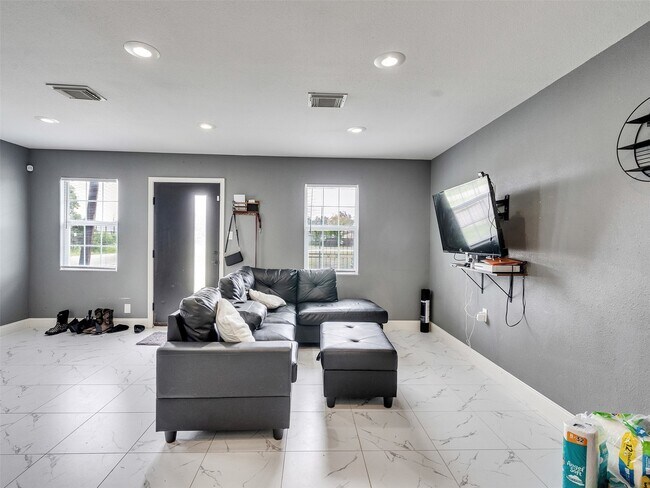 Foto del edificio - 1107 E 40th 1/2 St