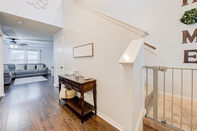 Foto del edificio - 2921 Seacrest Ln