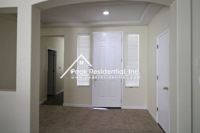 Building Photo - 3 br, 2 bath House - 8262 Yorkton Way