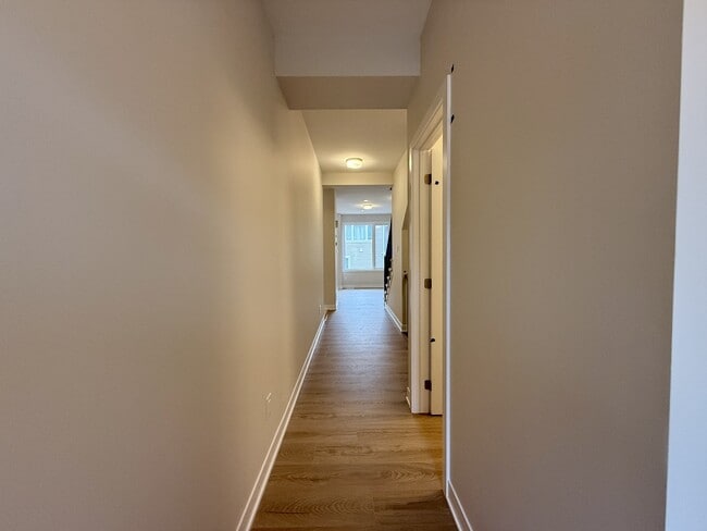 Building Photo - 532 Promontory Pl