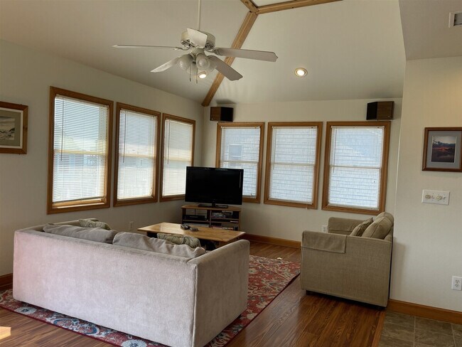 Foto del edificio - 54205 Marlin Ct