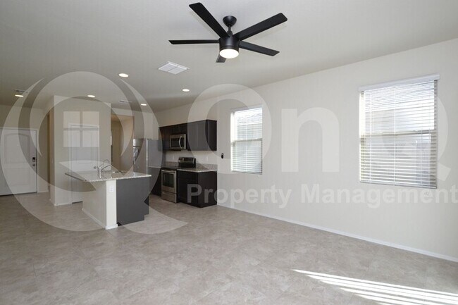 Building Photo - 11605 E Lupine Ln