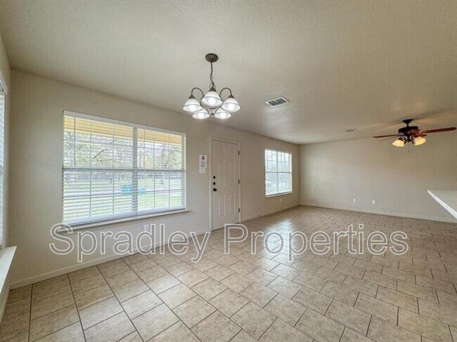 Building Photo - 928A N Penelope St