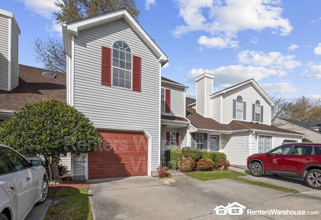 Building Photo - 688 Aylesbury Dr