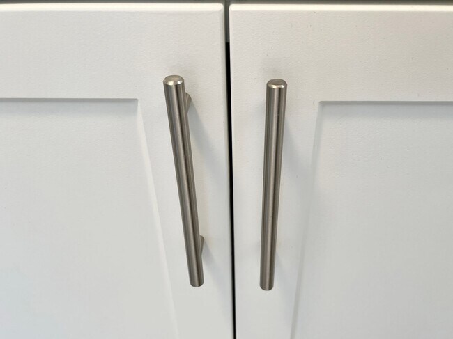 Foto del edificio - 193-197-197 E Lancaster Ave