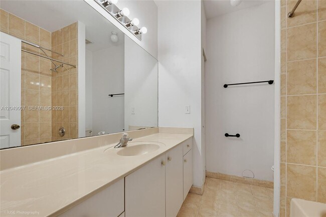 Foto del edificio - 2630 NE 3rd Dr