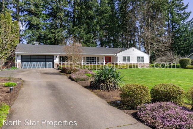 Building Photo - 4 br, 3.5 bath House - 2585 Dellwood Dr