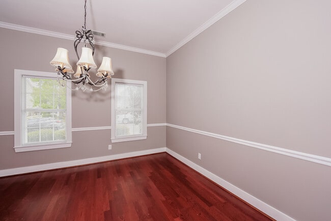 Building Photo - 5439 Camellia Ln