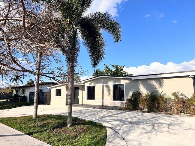 Foto del edificio - 17911 NW 82nd Ave