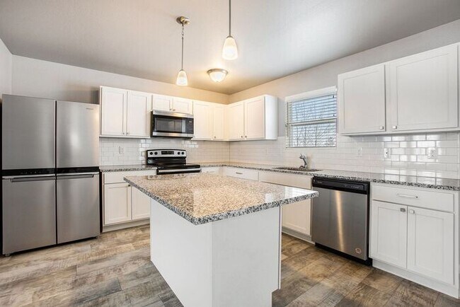 Building Photo - 5492 Eagle Glen Dr SW