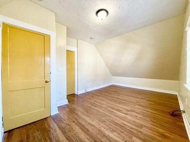 Building Photo - 89 Tuttle St