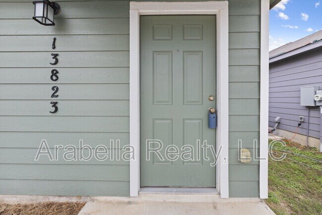 Foto del edificio - 13823 Ostrich Run