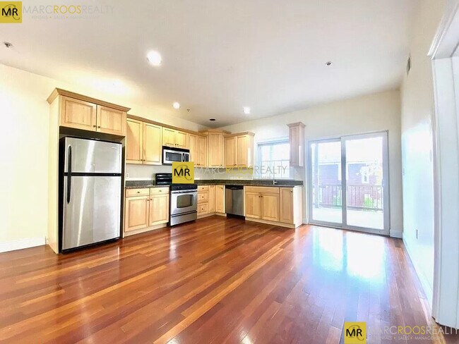 Foto del edificio - 661 Bennington St