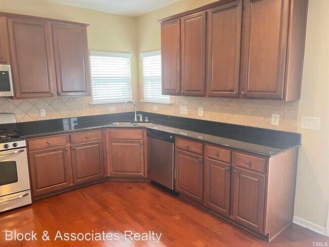 Building Photo - 3 br, 2.5 bath House - 3009 Homebrook Lane
