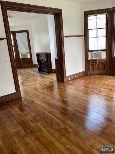Foto del edificio - 239 N 7th St