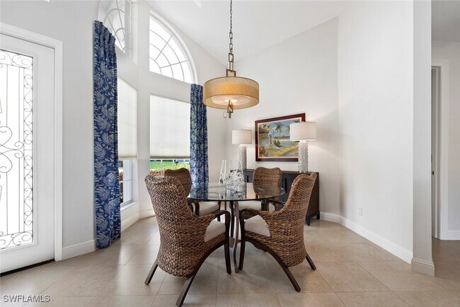 Foto del edificio - 8949 Lely Island Cir