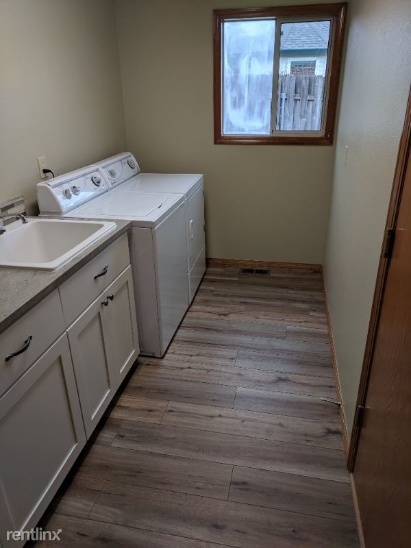 Building Photo - 3 br, 2 bath House - 14751 SE 131st Dr