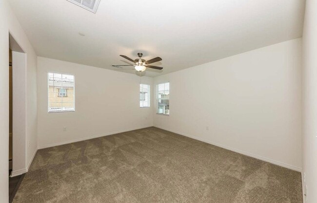 Foto del edificio - 2444 Gunner Ridge Way