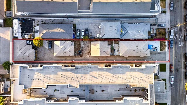 Building Photo - 13717 Yukon Ave