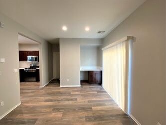 Foto del edificio - 935 Shades End Ave
