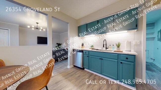 Building Photo - 26354 Groveland St