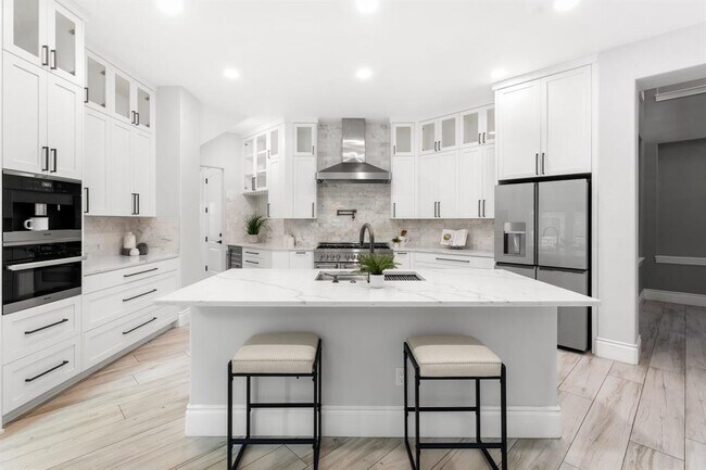 Building Photo - 13500 Coleto Creek Trail