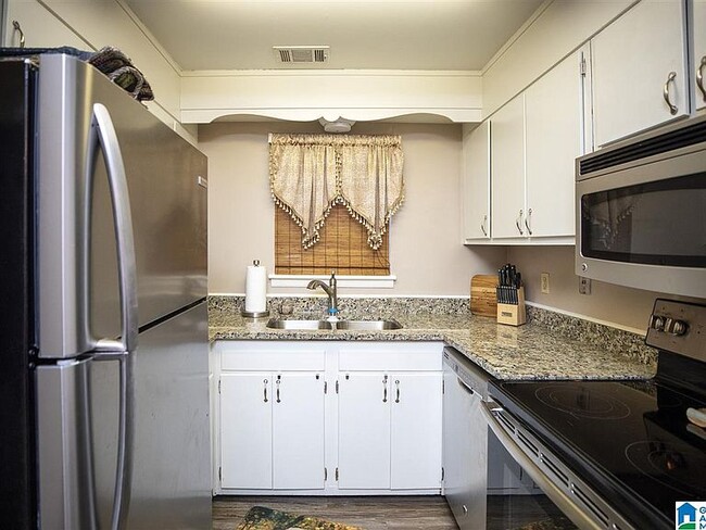Building Photo - 2038 Montreat Cir